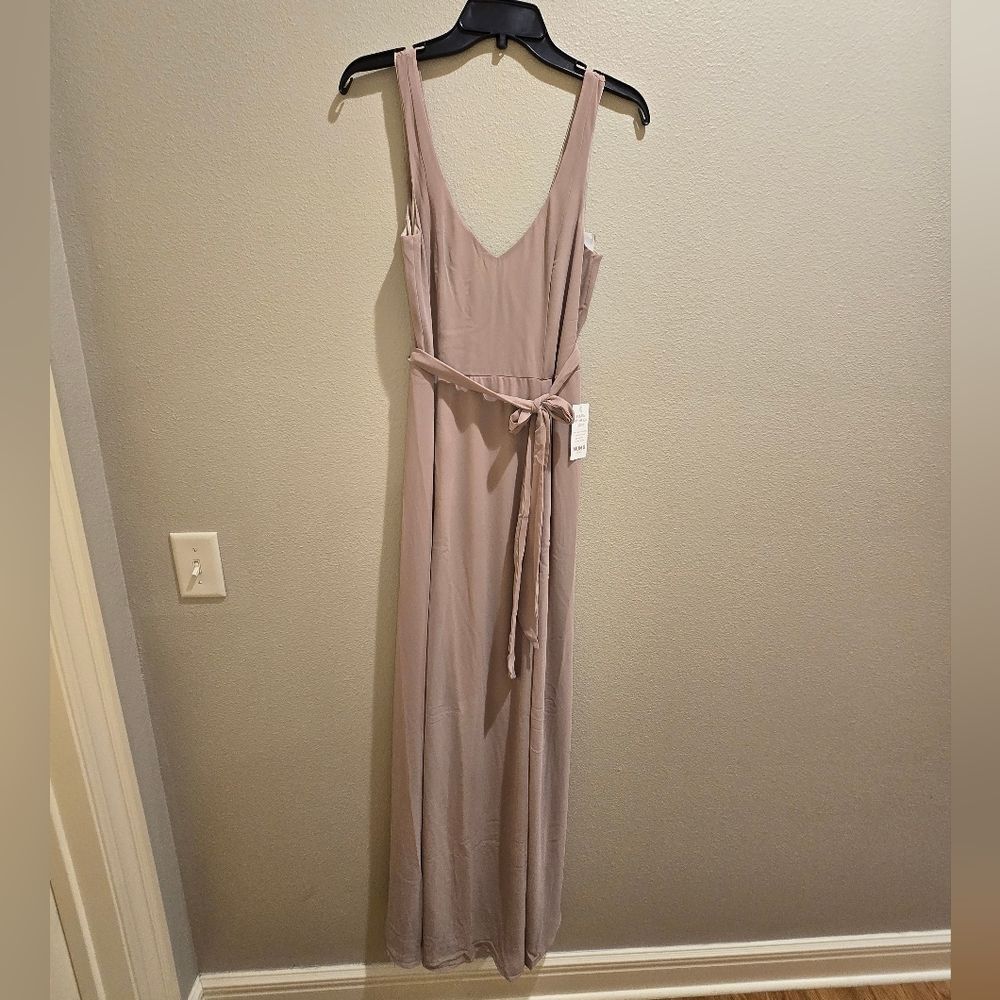 Show Me Your MuMu Jenn Maxi Dress Bridesmaid in Beige Sz M NWT - Picture 2 of 5